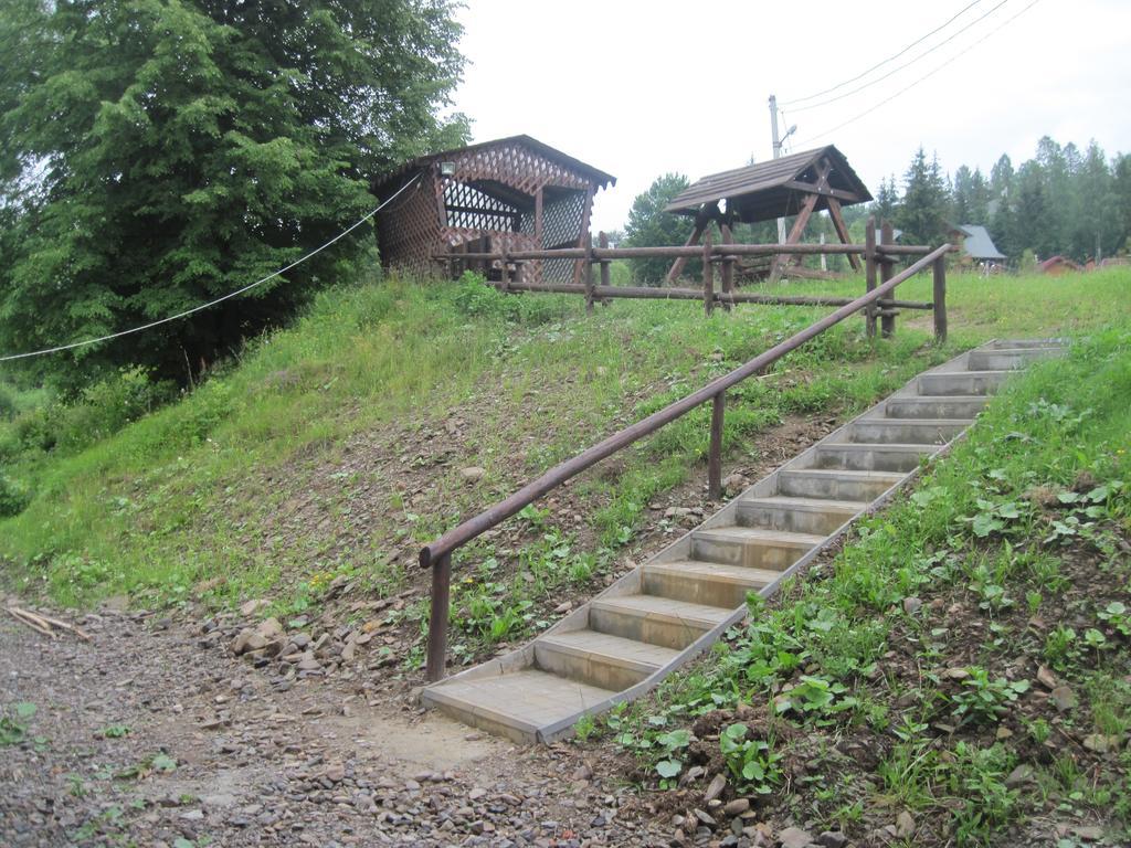 Guest House Stari Druzy Slavske Buitenkant foto
